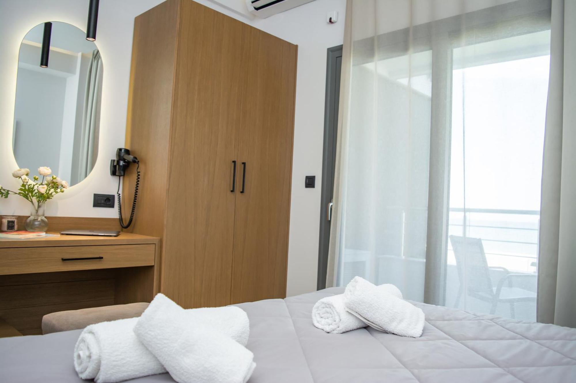 Hotel Golden Sun Néa Meságkala 외부 사진